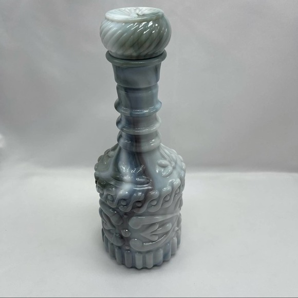 Vintage Decanter - Picture 1 of 6
